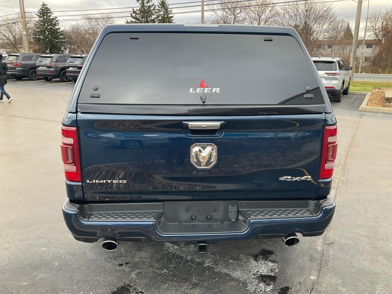 2022 RAM 1500 Crew Cab LIMITED / V8 / 3.92 AXLE / ANTI SPIN DIFF Photo