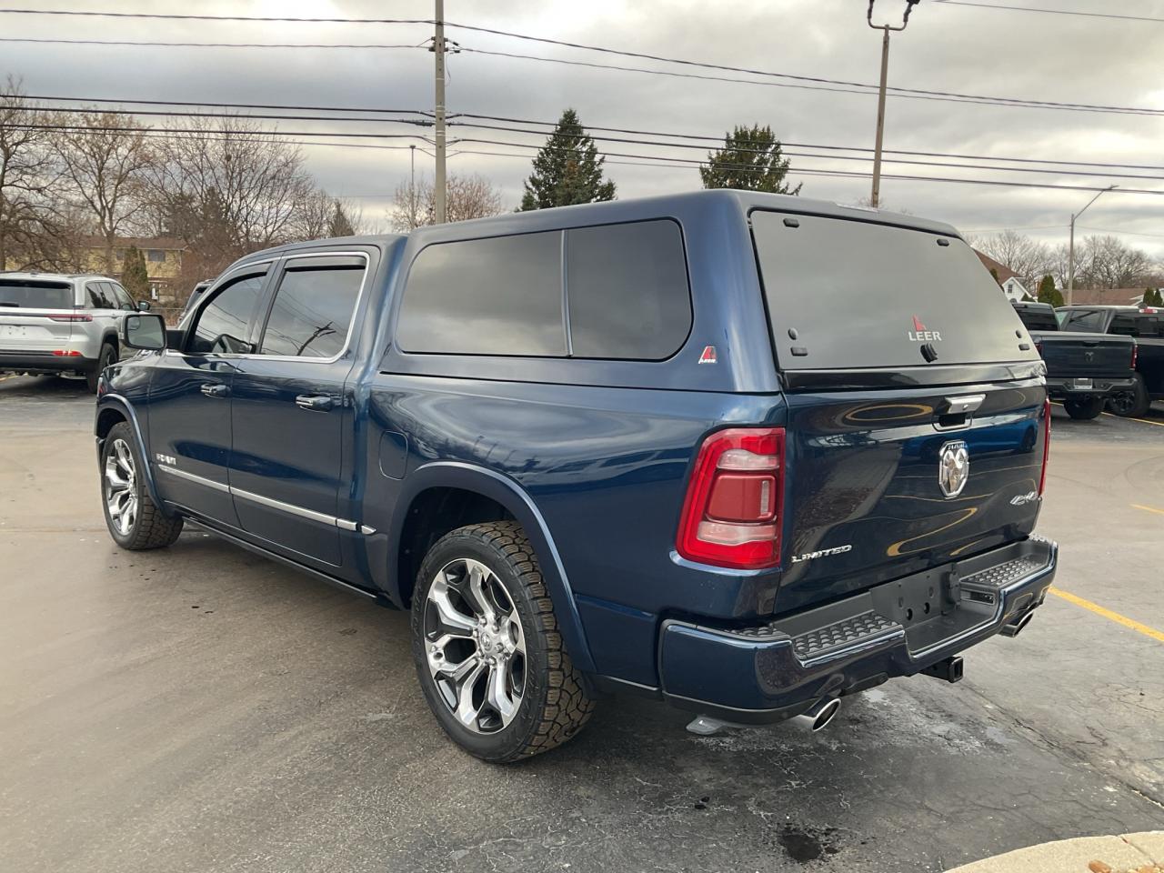 2022 RAM 1500 Crew Cab LIMITED / V8 / 3.92 AXLE / ANTI SPIN DIFF Photo