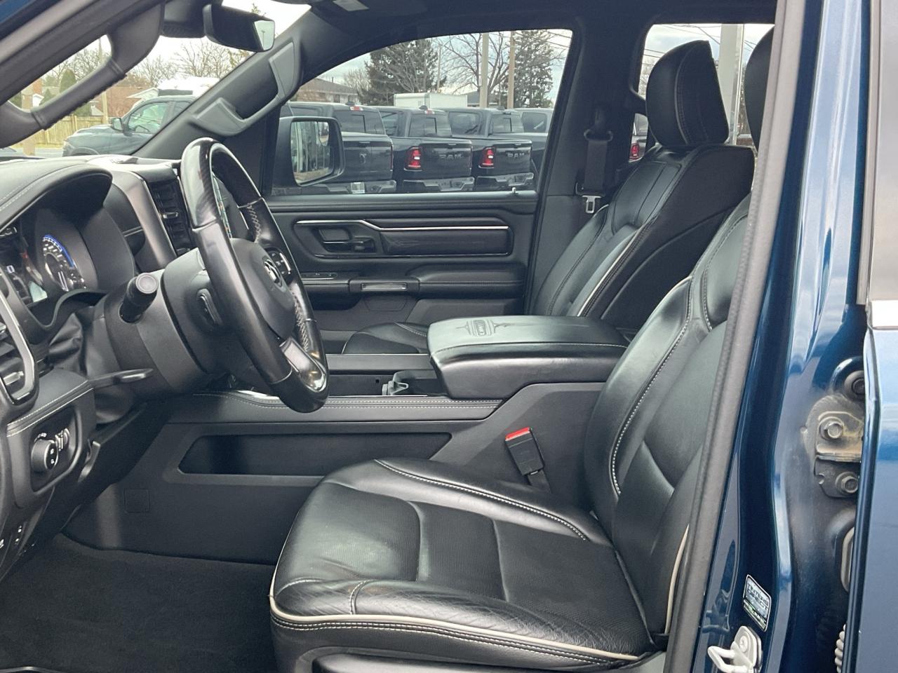 2022 RAM 1500 Crew Cab LIMITED / V8 / 3.92 AXLE / ANTI SPIN DIFF Photo