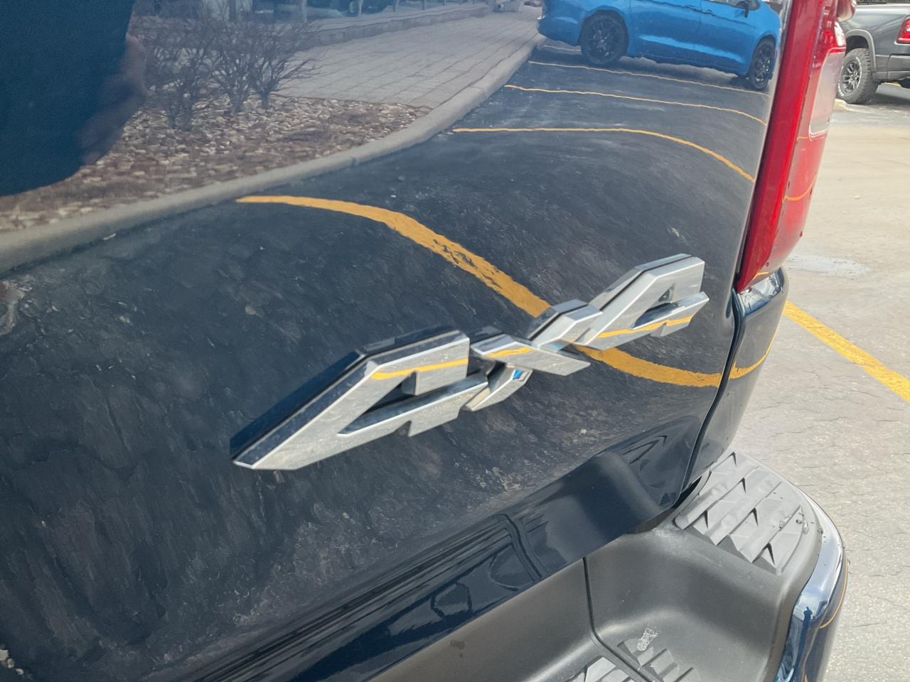 2022 RAM 1500 Crew Cab LIMITED / V8 / 3.92 AXLE / ANTI SPIN DIFF Photo