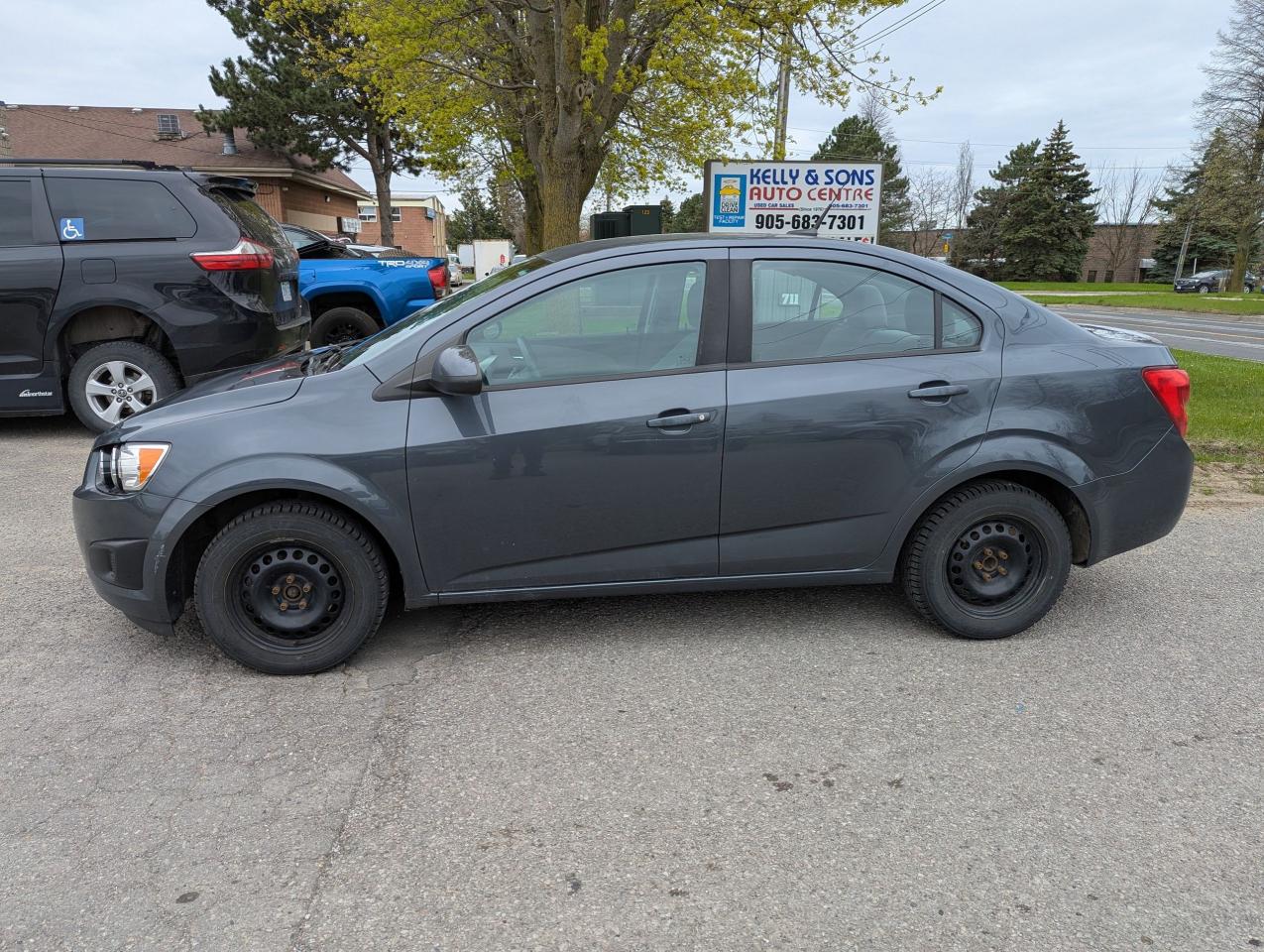 2013 Chevrolet Sonic "Gas MISER" certified + FREE 6M warranty Photo3