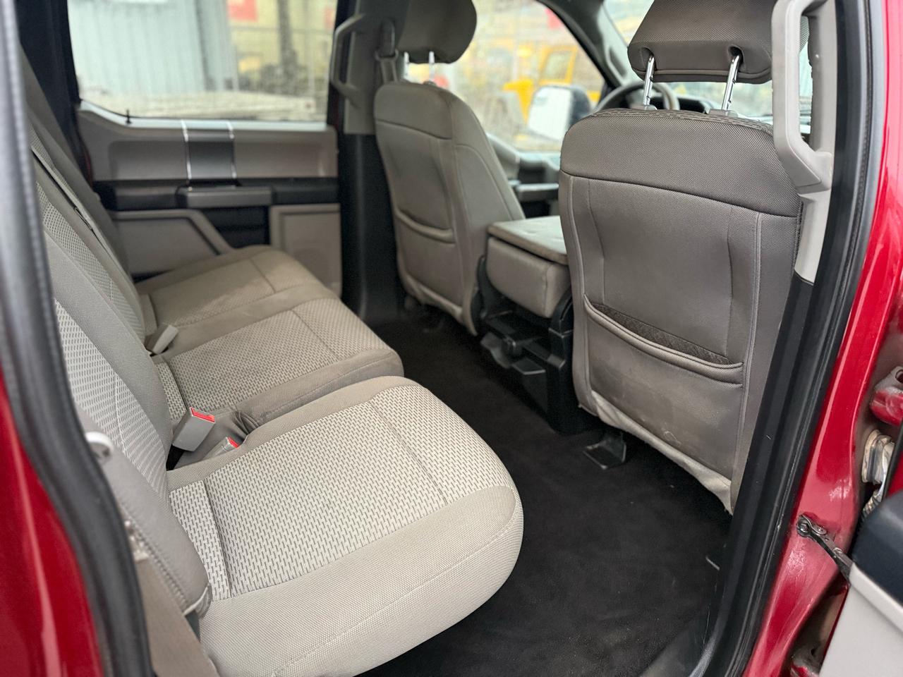 2019 Ford F-150 XLT** 5L V8 * Clean truck Photo