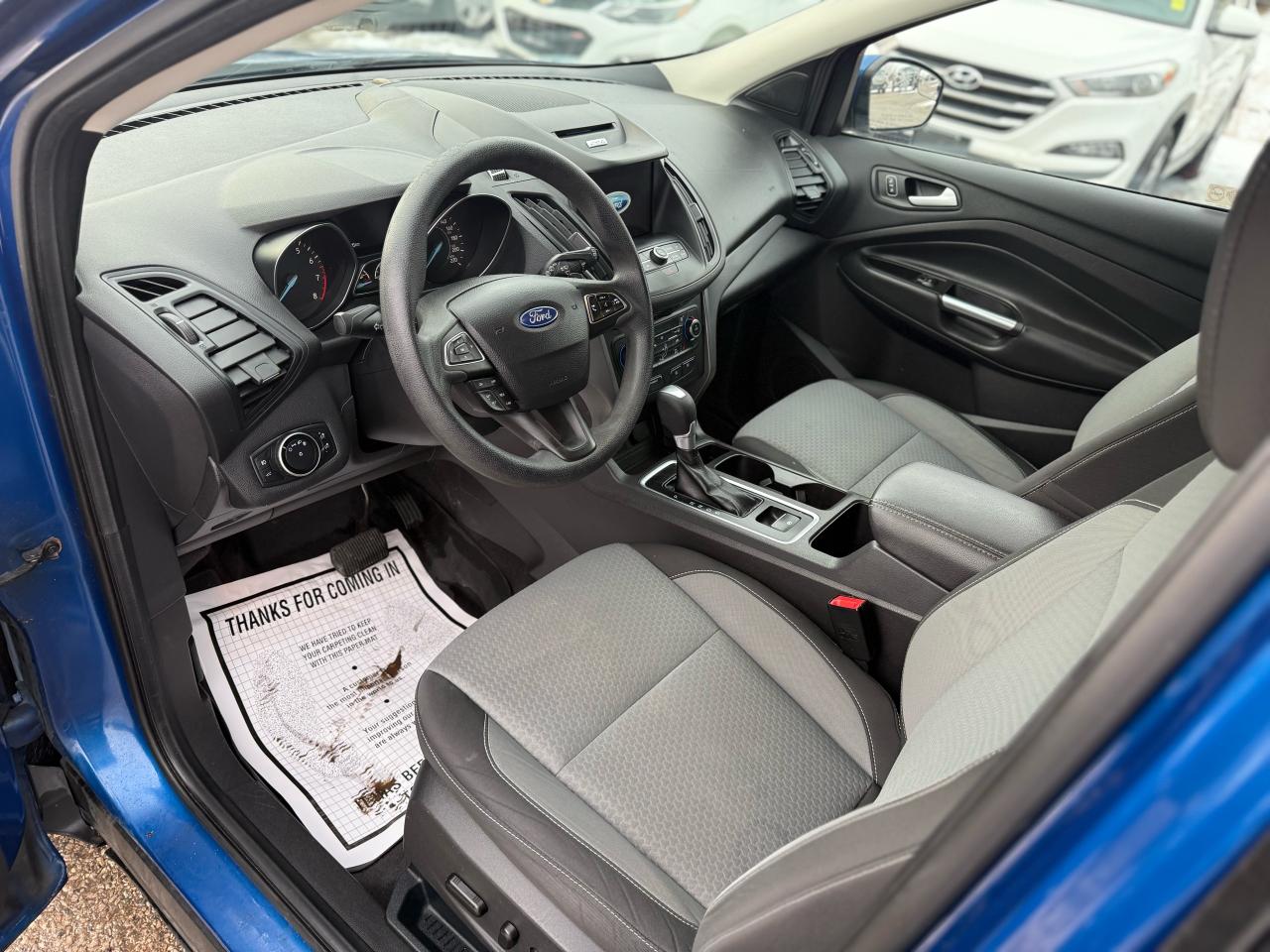 2017 Ford Escape SE Photo