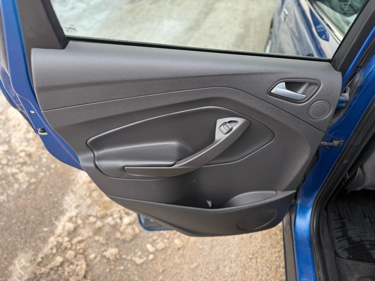 2017 Ford Escape SE Photo