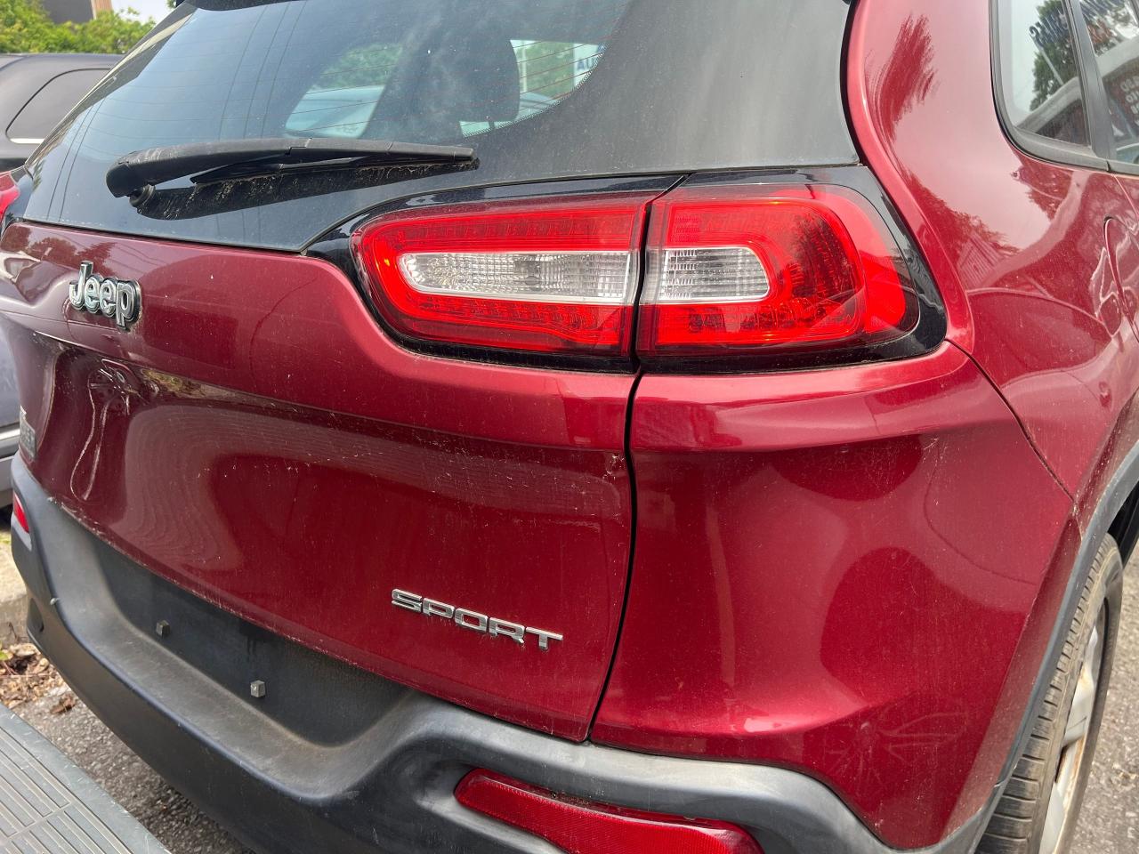 2014 Jeep Cherokee Sport Photo