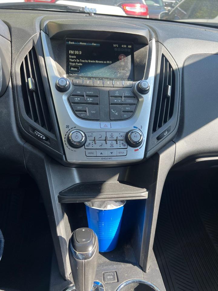 2017 Chevrolet Equinox LT Photo