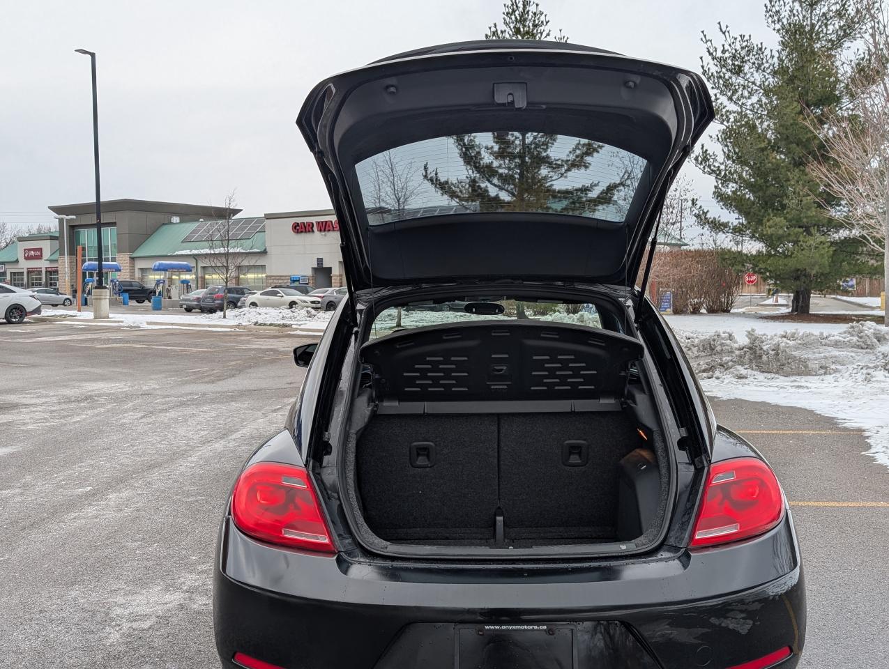 2012 Volkswagen Beetle Turbo Photo