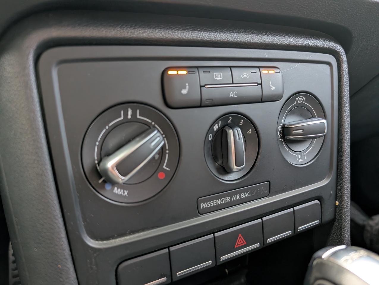 2012 Volkswagen Beetle Turbo Photo