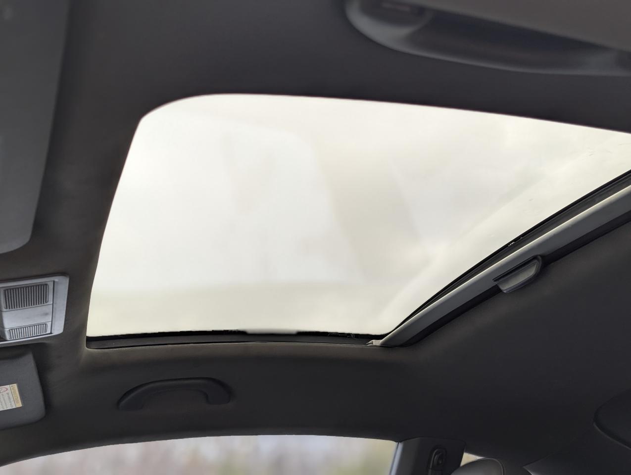 2012 Volkswagen Beetle Turbo Photo