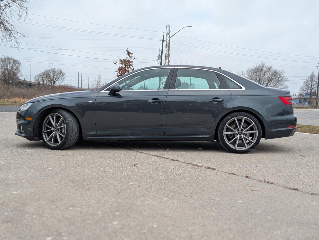 2017 Audi A4 TECHNIK S-LINE Photo3