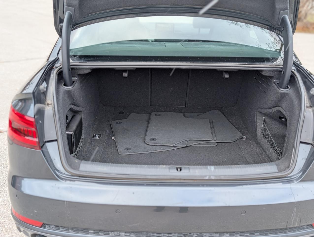 2017 Audi A4 TECHNIK S-LINE Photo