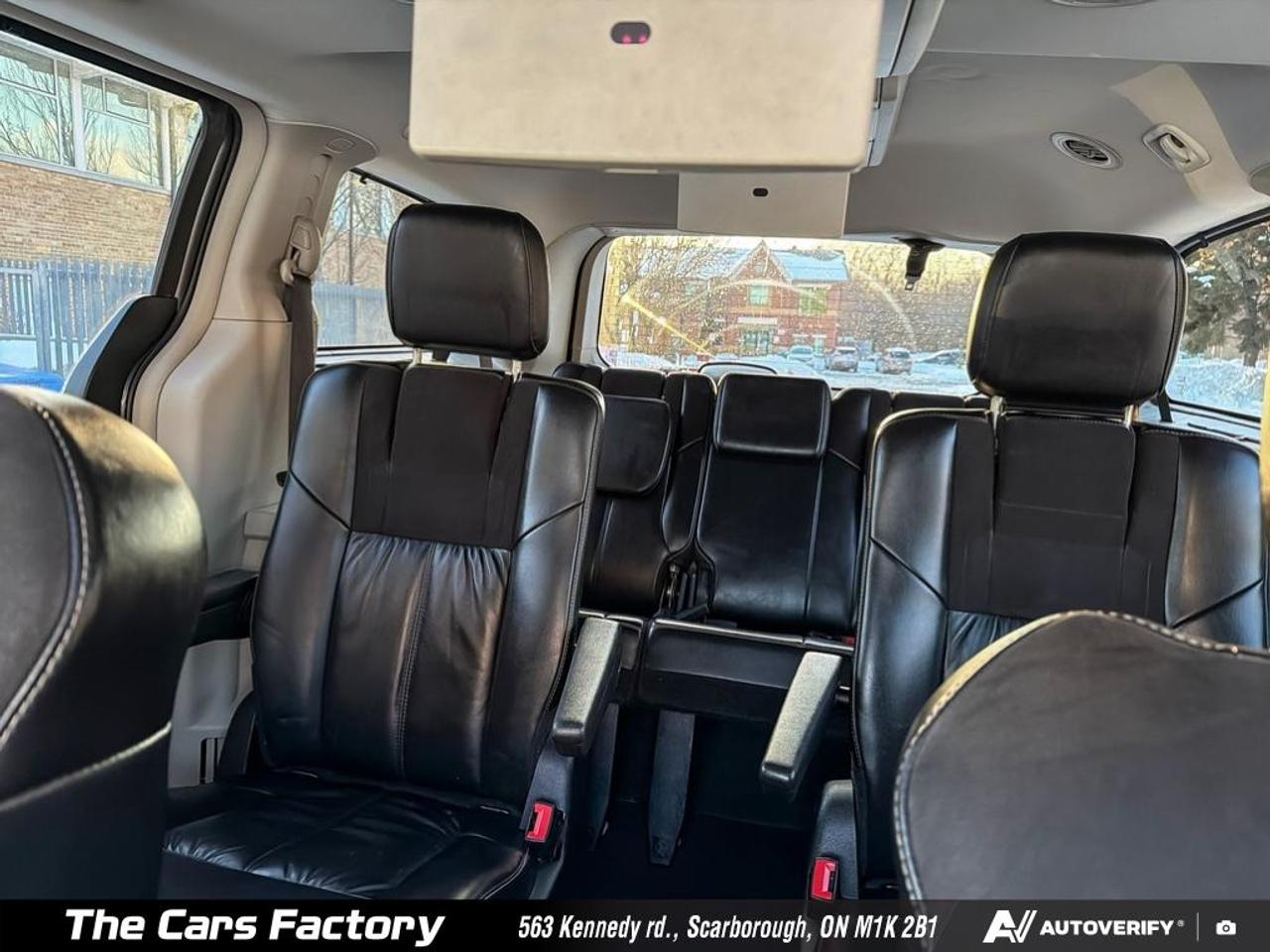 2016 Chrysler Town & Country Limited Stow ’n Go Leather/Sunroof/Camera! Photo