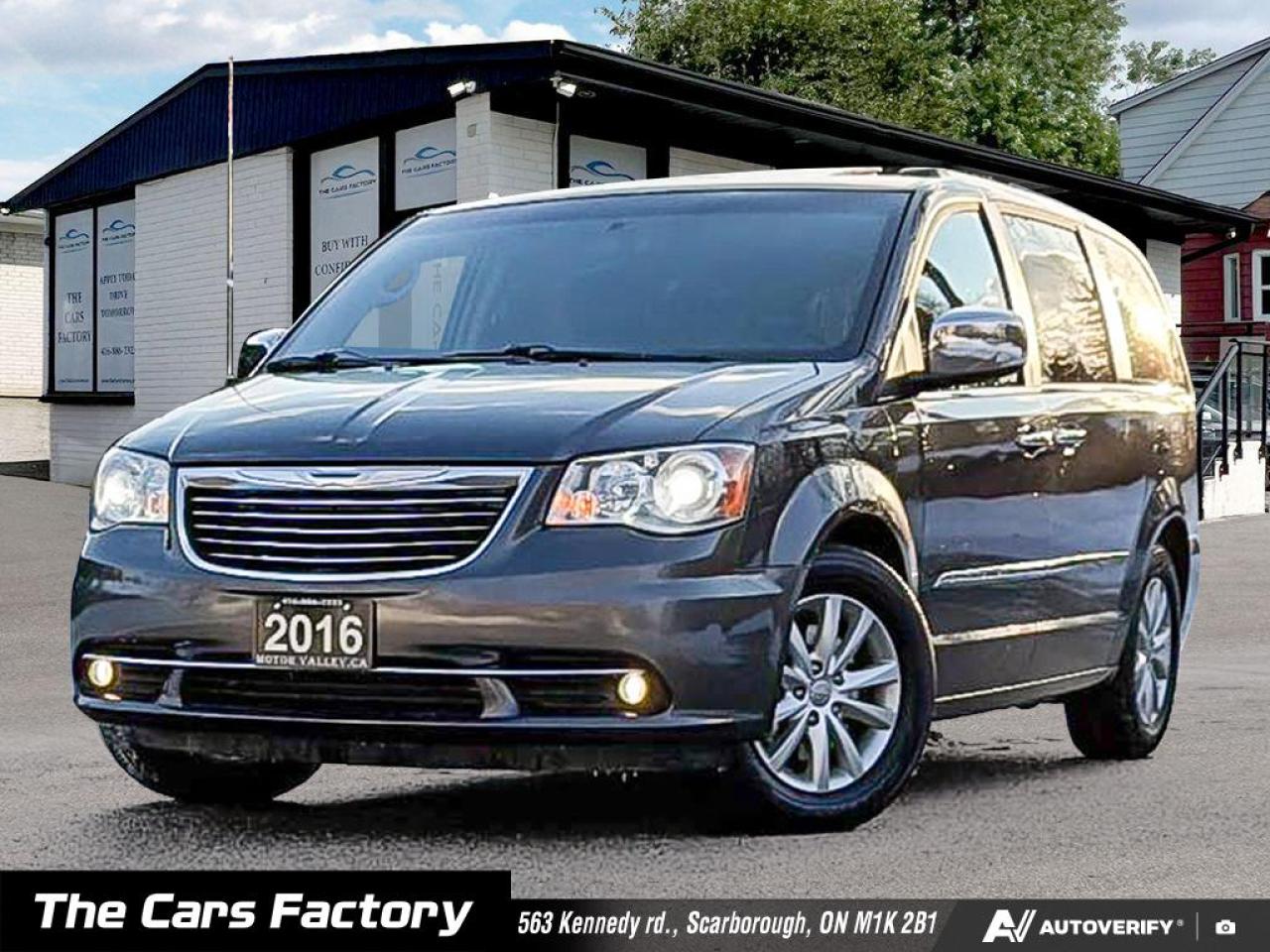 Used 2016 Chrysler Town & Country Limited Stow ’n Go Leather/Sunroof/Camera! for sale in Scarborough, ON
