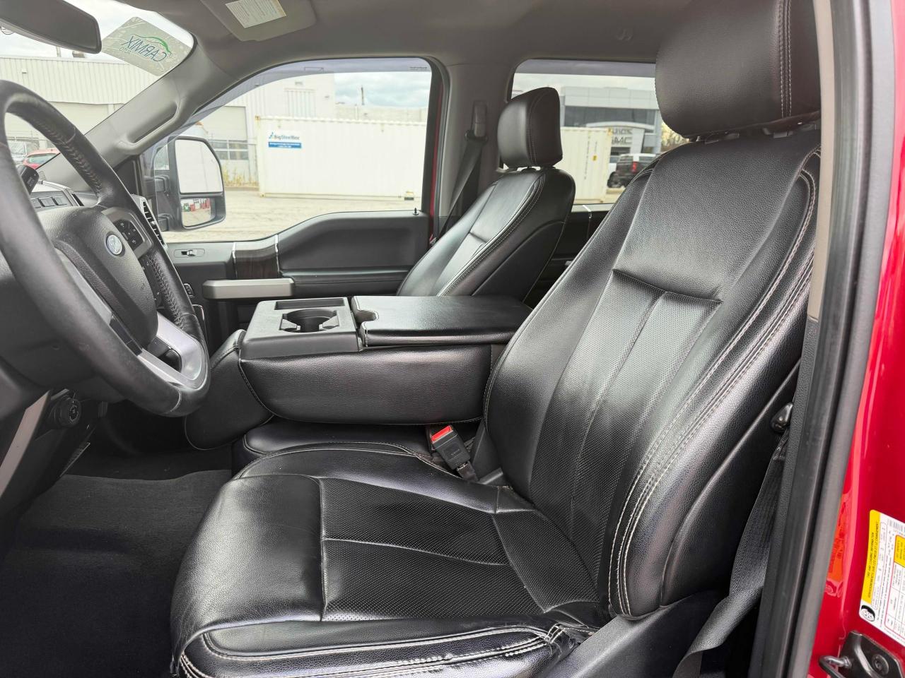 2021 Ford SUPER DUTY F-450 DRW LARIAT Photo