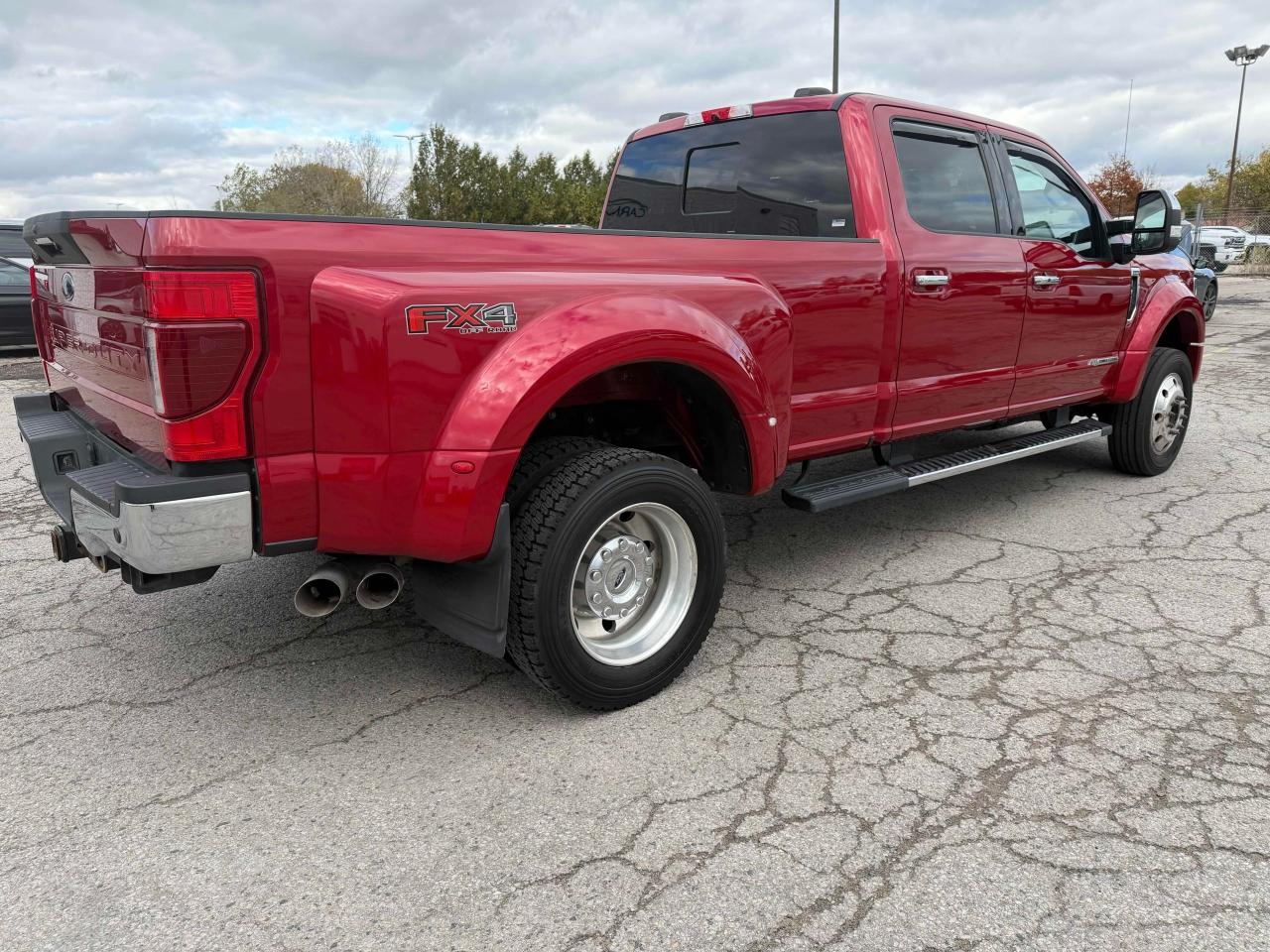 2021 Ford SUPER DUTY F-450 DRW LARIAT Photo