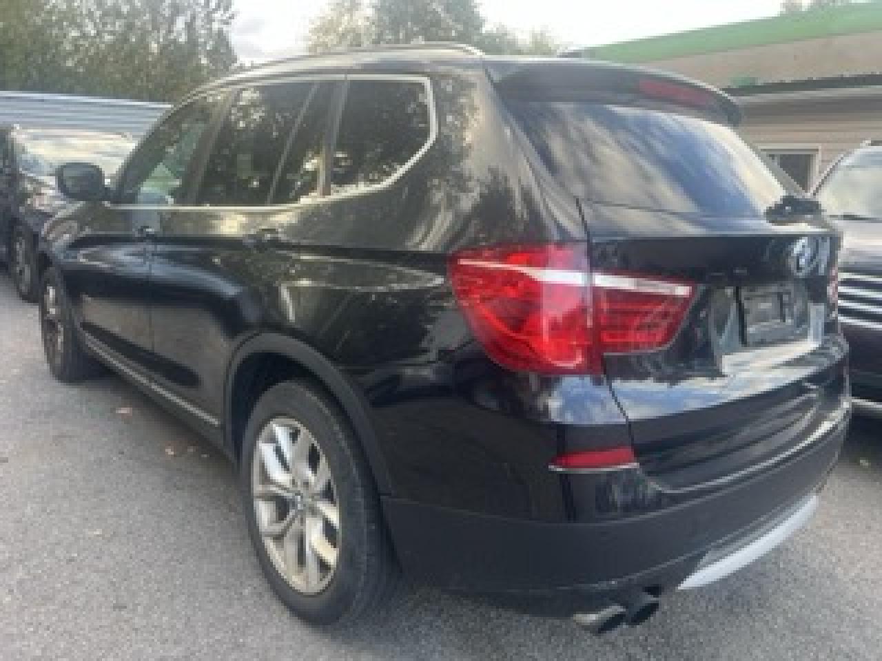 2013 BMW X3 28i Photo
