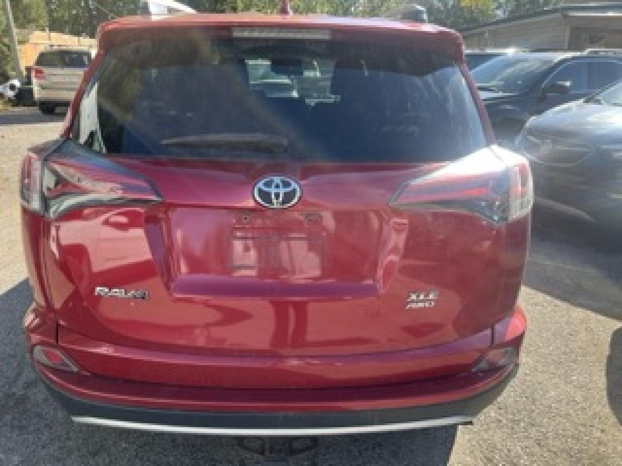 2016 Toyota RAV4 XLE Photo