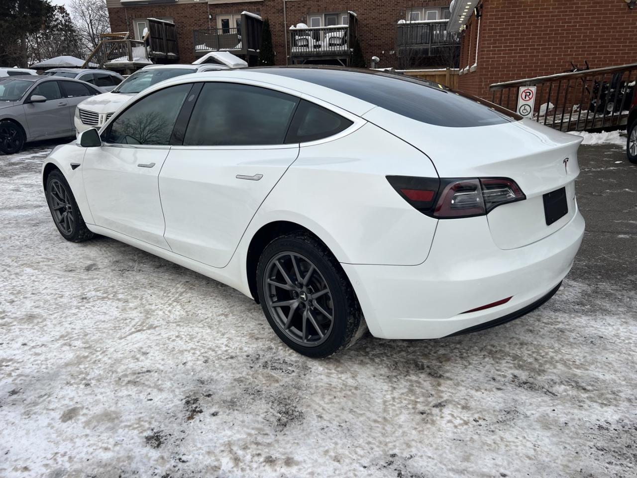 2020 Tesla Model 3 Long Range AWD Photo3