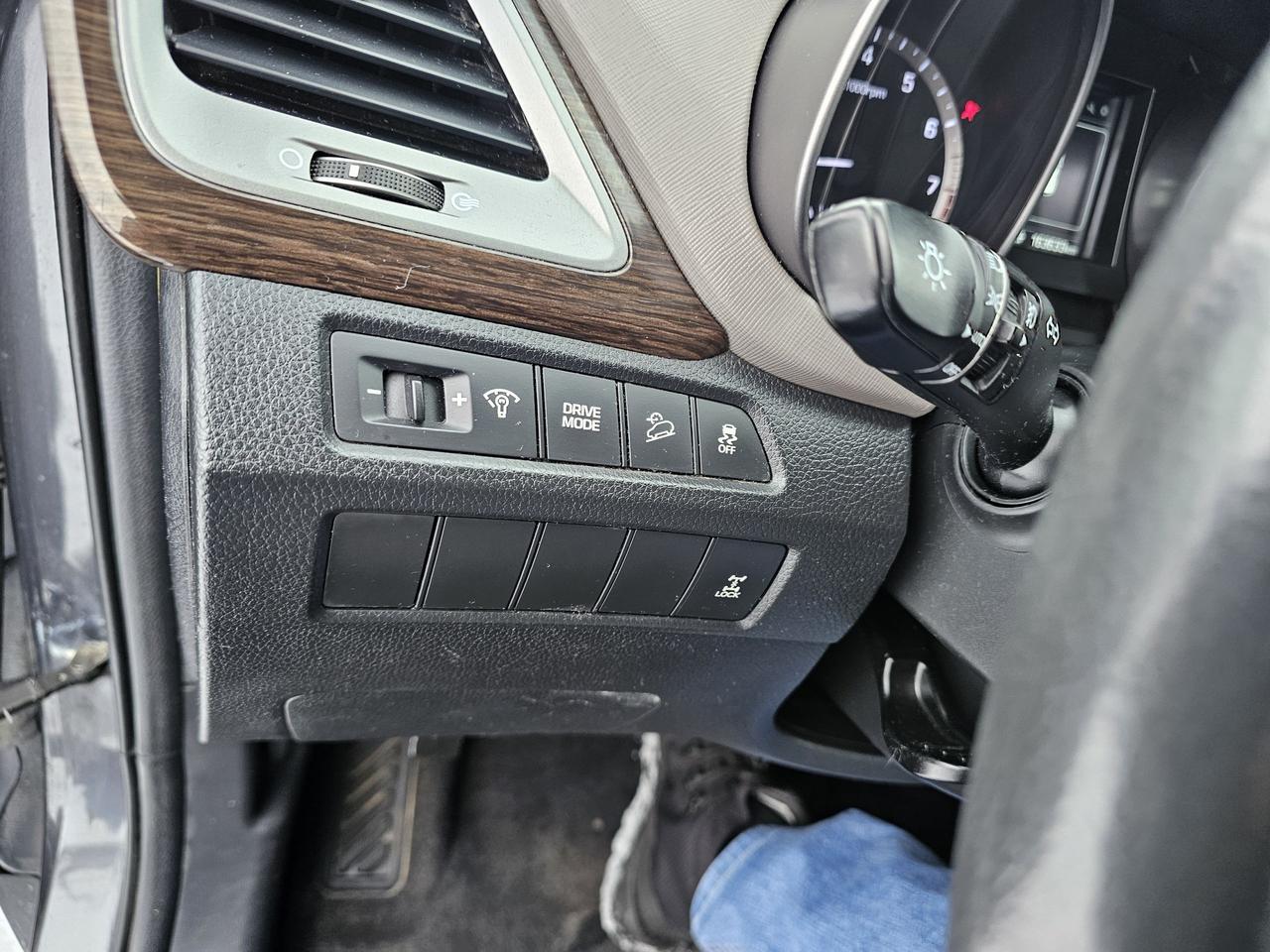 2018 Hyundai Santa Fe Sport SPORT, AUTO, 2.4L, AWD, POWER GROUP, 163KM Photo