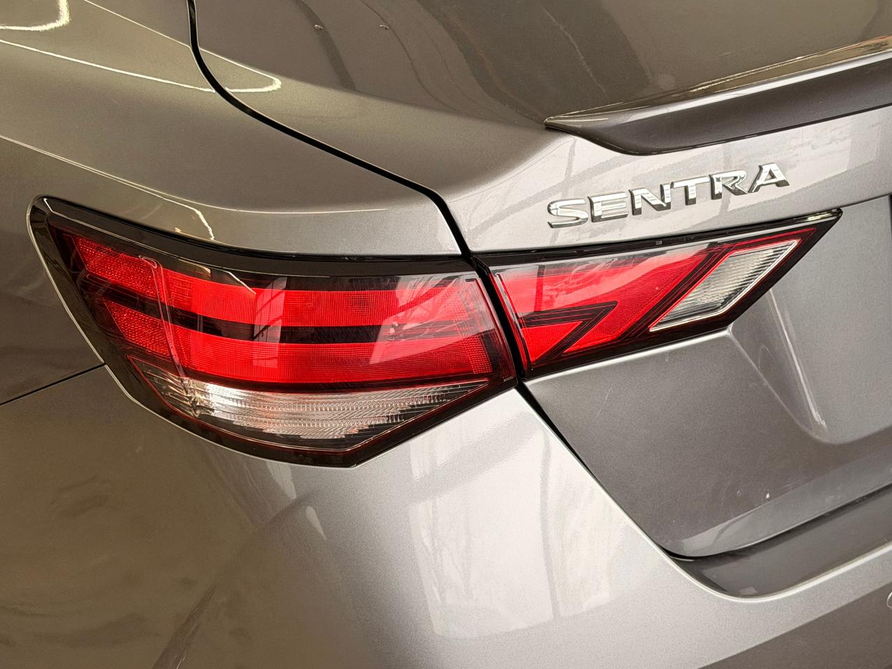 2022 Nissan Sentra SR Midnight Edition+Leather+Roof+CLEAN CARFAX Photo