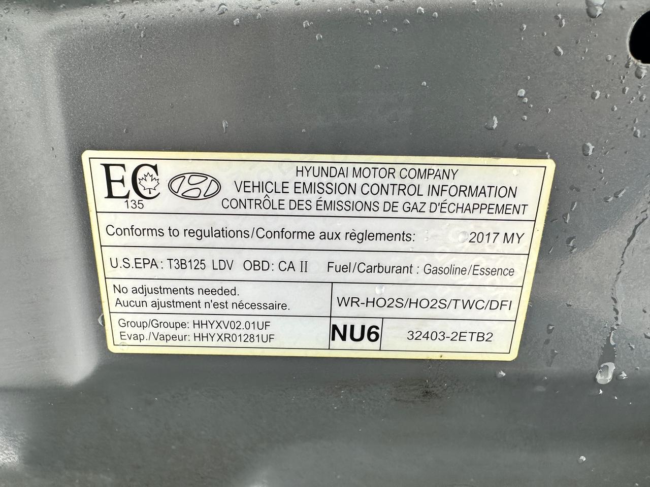 2017 Hyundai Tucson SE 2.0L FWD Heated-Leather PanoRoof BackupCam XM Photo