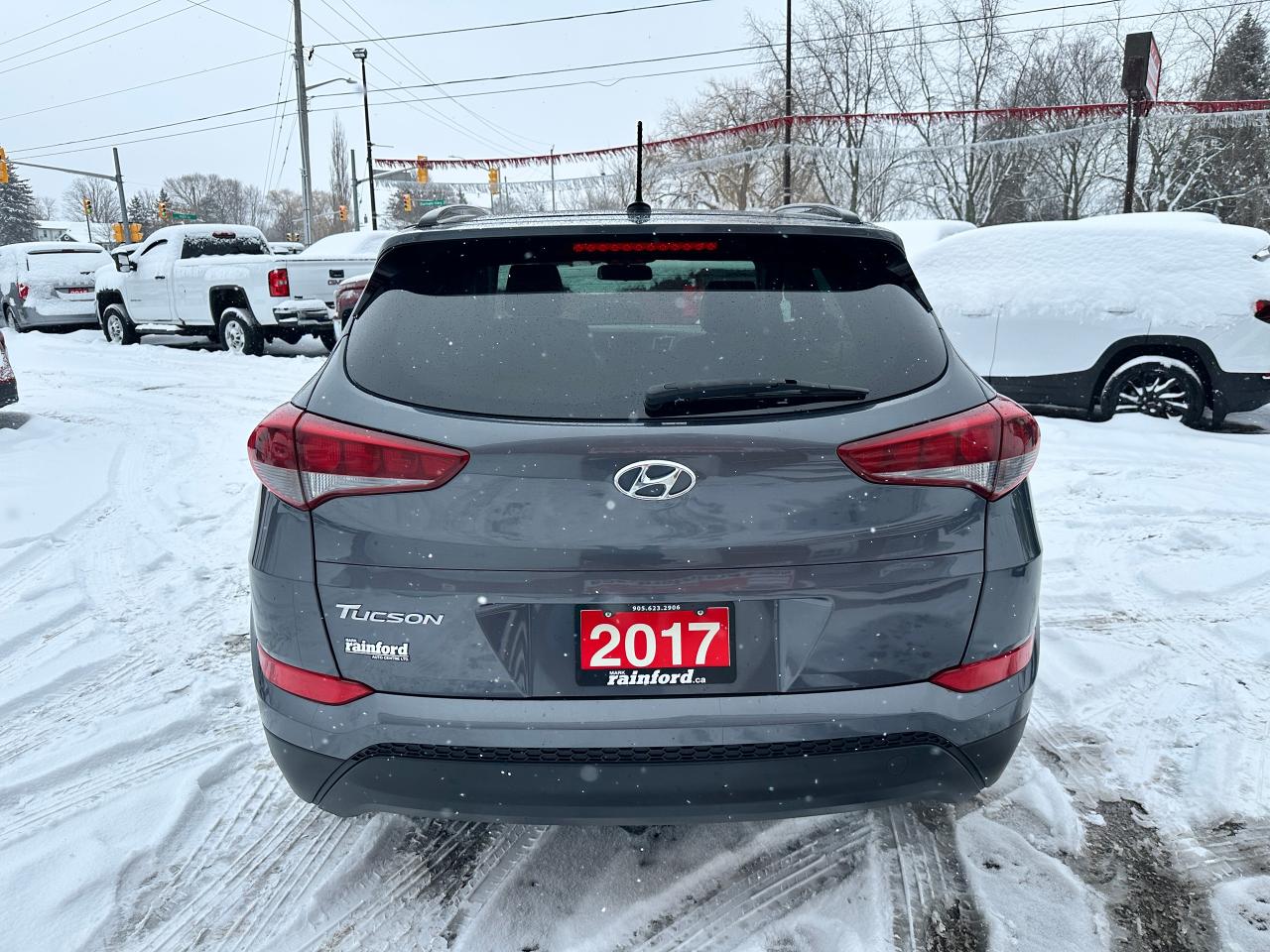 2017 Hyundai Tucson SE 2.0L FWD Heated-Leather PanoRoof BackupCam XM Photo