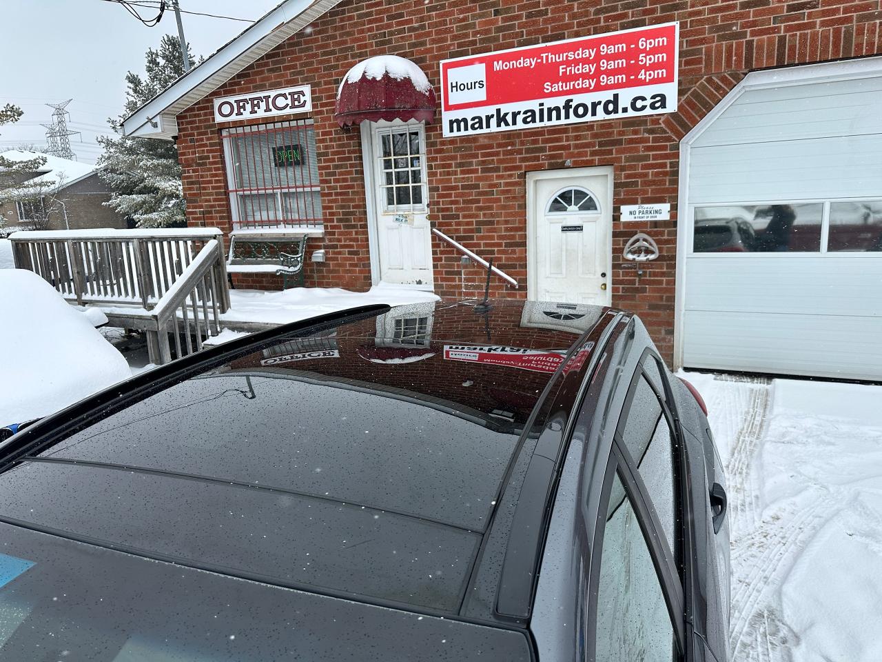 2017 Hyundai Tucson SE 2.0L FWD Heated-Leather PanoRoof BackupCam XM Photo