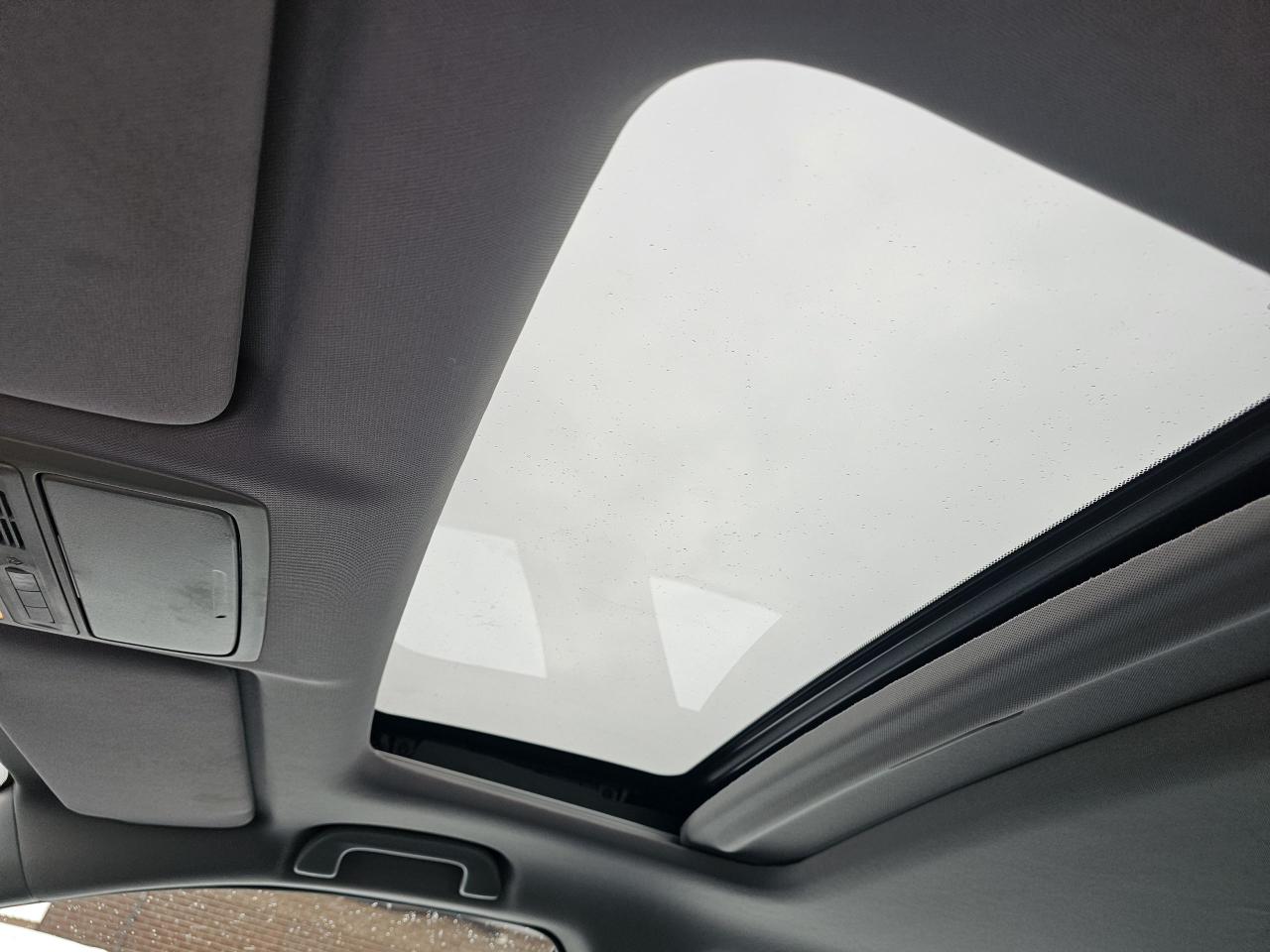 2017 Honda Accord 4dr CVT Touring/NAVI/CAMERA/ACCIDENT FREE/1 OWNER Photo