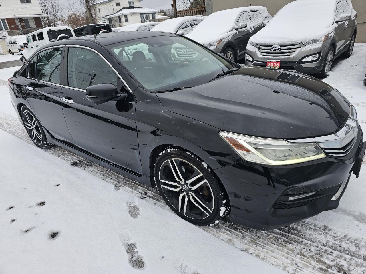 2017 Honda Accord 4dr I4 CVT Touring/NAVI/REARVIEW CAMERA/CERTIFIED Photo