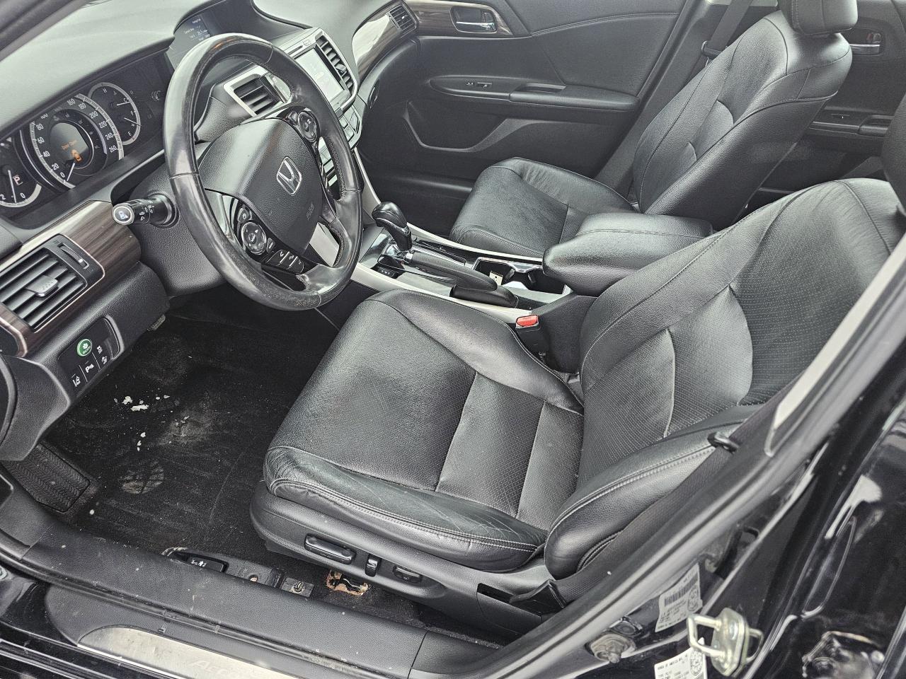 2017 Honda Accord 4dr CVT Touring/NAVI/CAMERA/ACCIDENT FREE/1 OWNER Photo