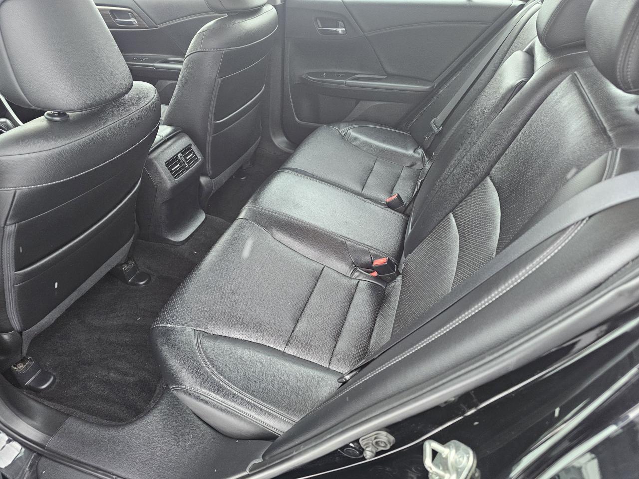 2017 Honda Accord 4dr CVT Touring/NAVI/CAMERA/ACCIDENT FREE/1 OWNER Photo