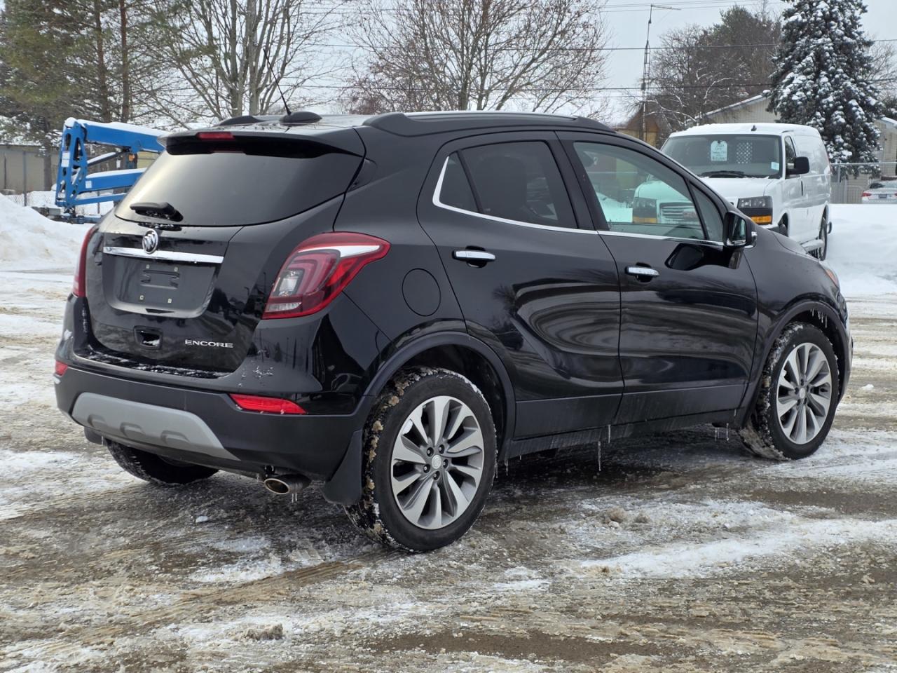 2019 Buick Encore Preferred FWD Photo4