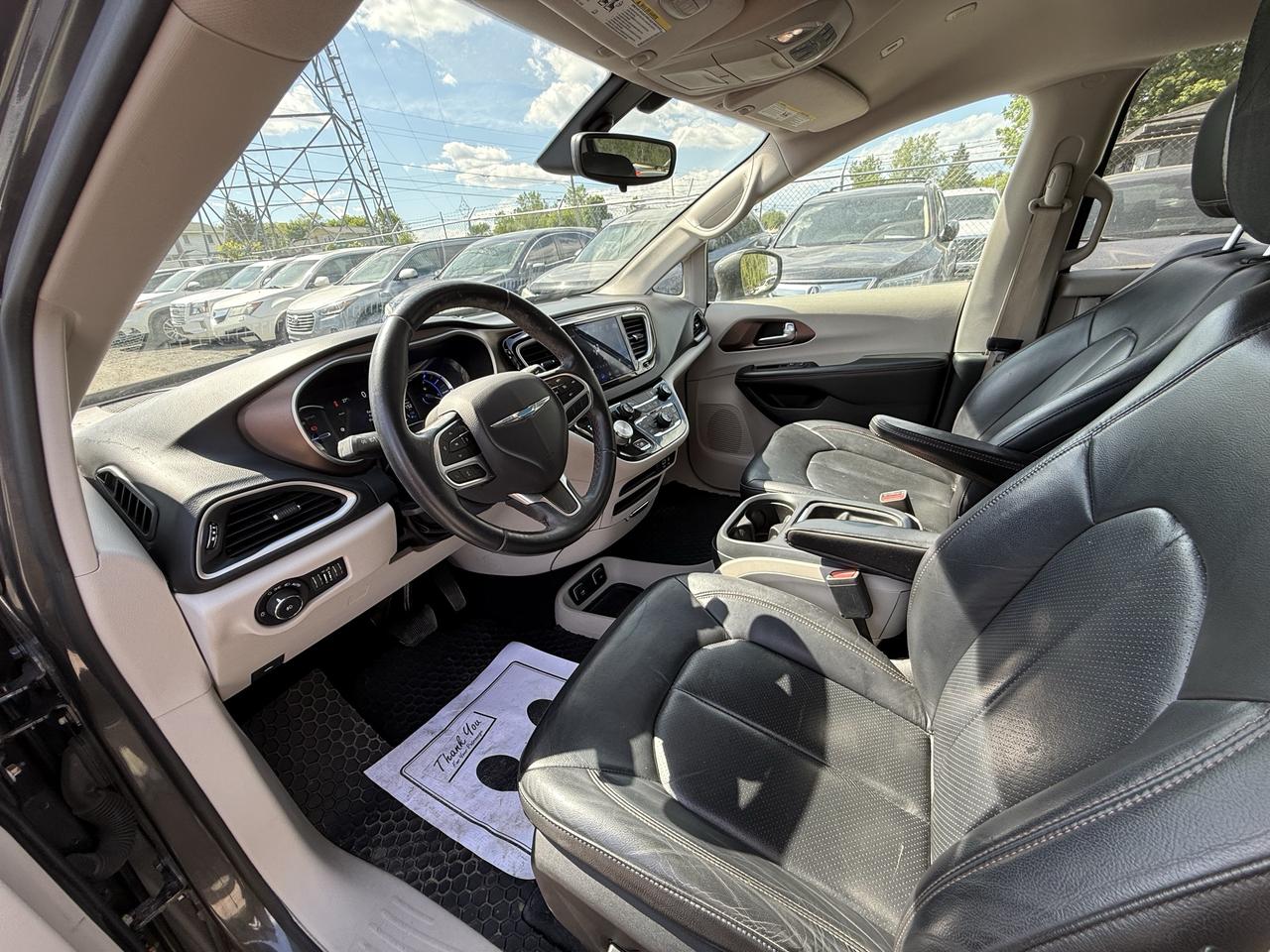 2018 Chrysler Pacifica Hybrid Touring-L Photo