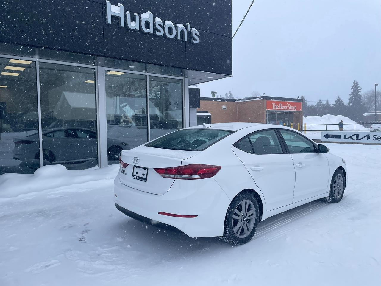 2018 Hyundai Elantra GL HAL Certified | One Owner | Sunroof | 16" Wheels Photo4