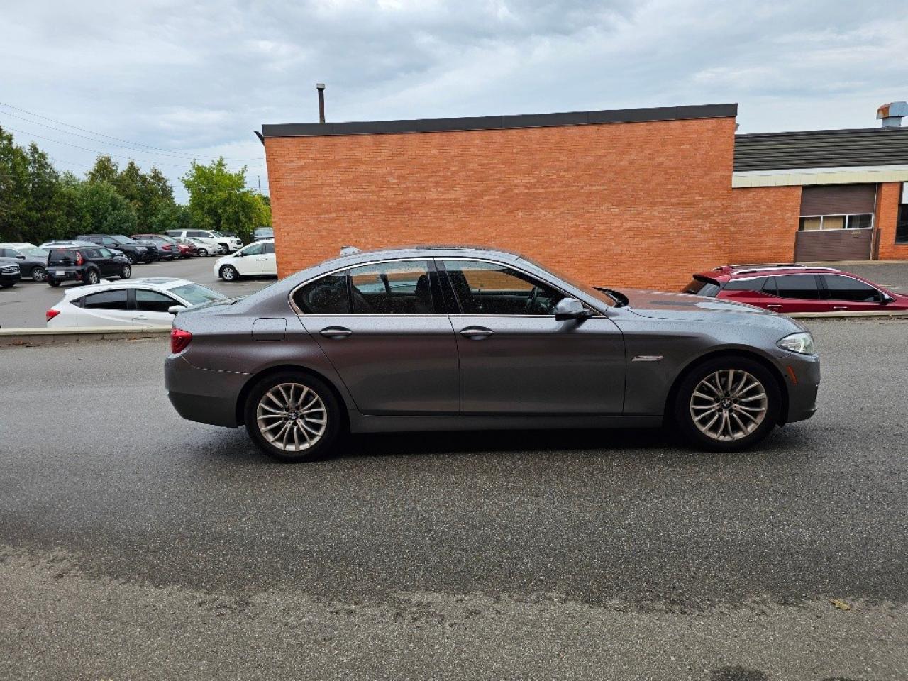 2015 BMW 5 Series 4dr Sdn 528i xDrive AWD Photo