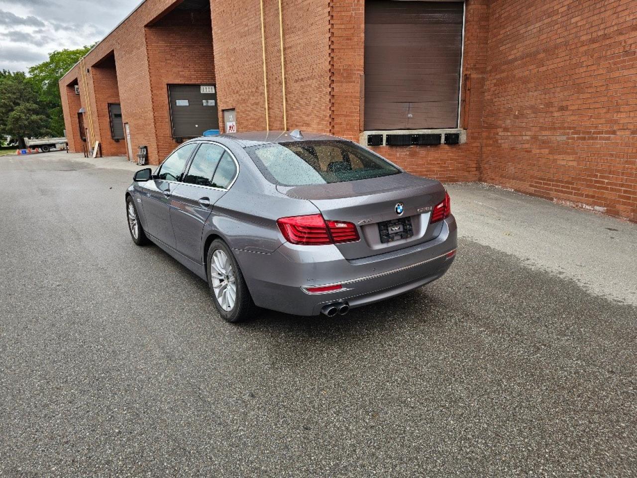 2015 BMW 5 Series 4dr Sdn 528i xDrive AWD Photo