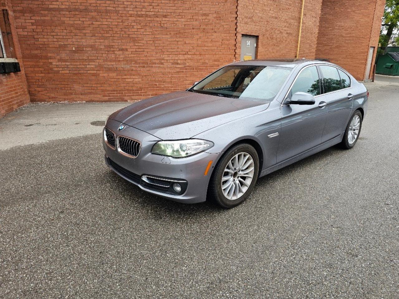 2015 BMW 5 Series 4dr Sdn 528i xDrive AWD Photo