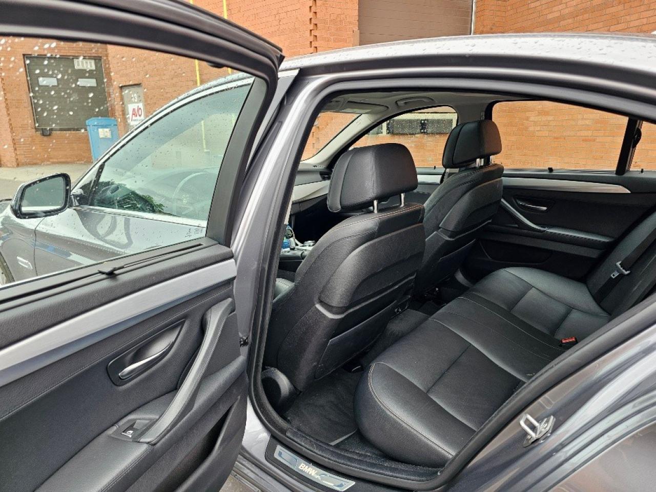 2015 BMW 5 Series 4dr Sdn 528i xDrive AWD Photo