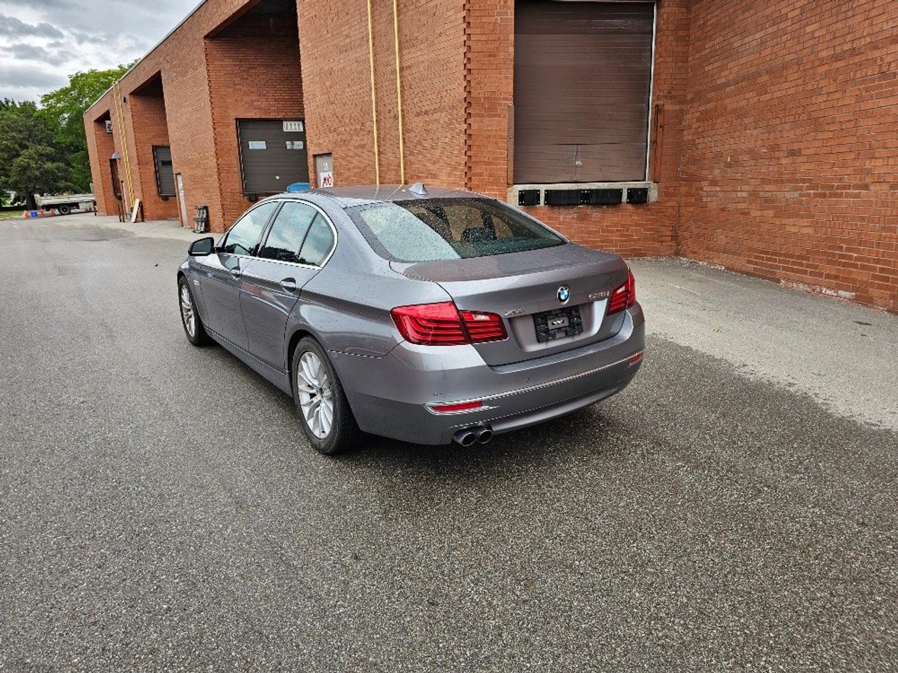 2015 BMW 5 Series 4dr Sdn 528i xDrive AWD Photo