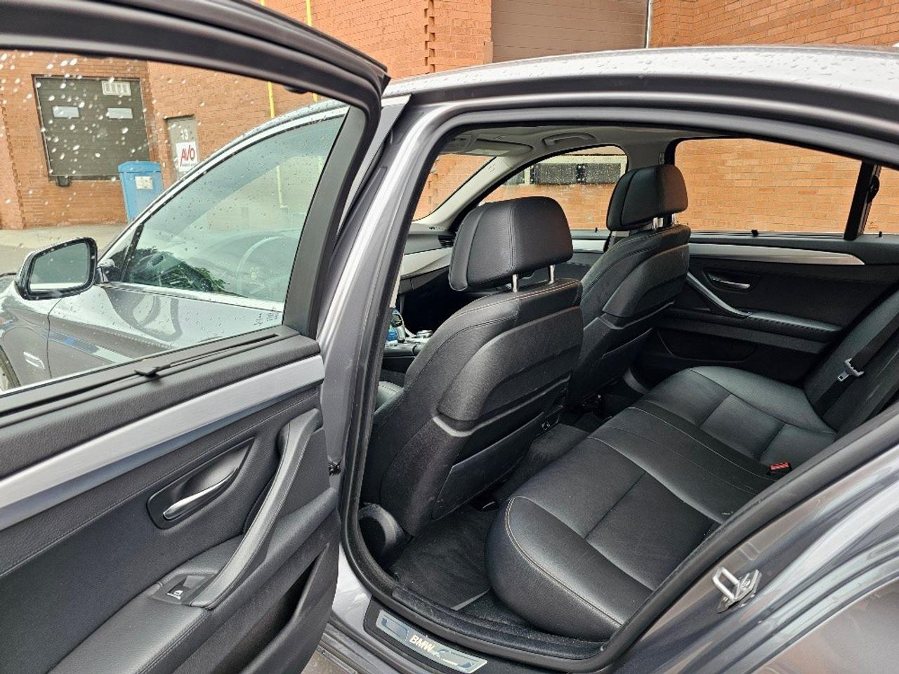 2015 BMW 5 Series 4dr Sdn 528i xDrive AWD Photo
