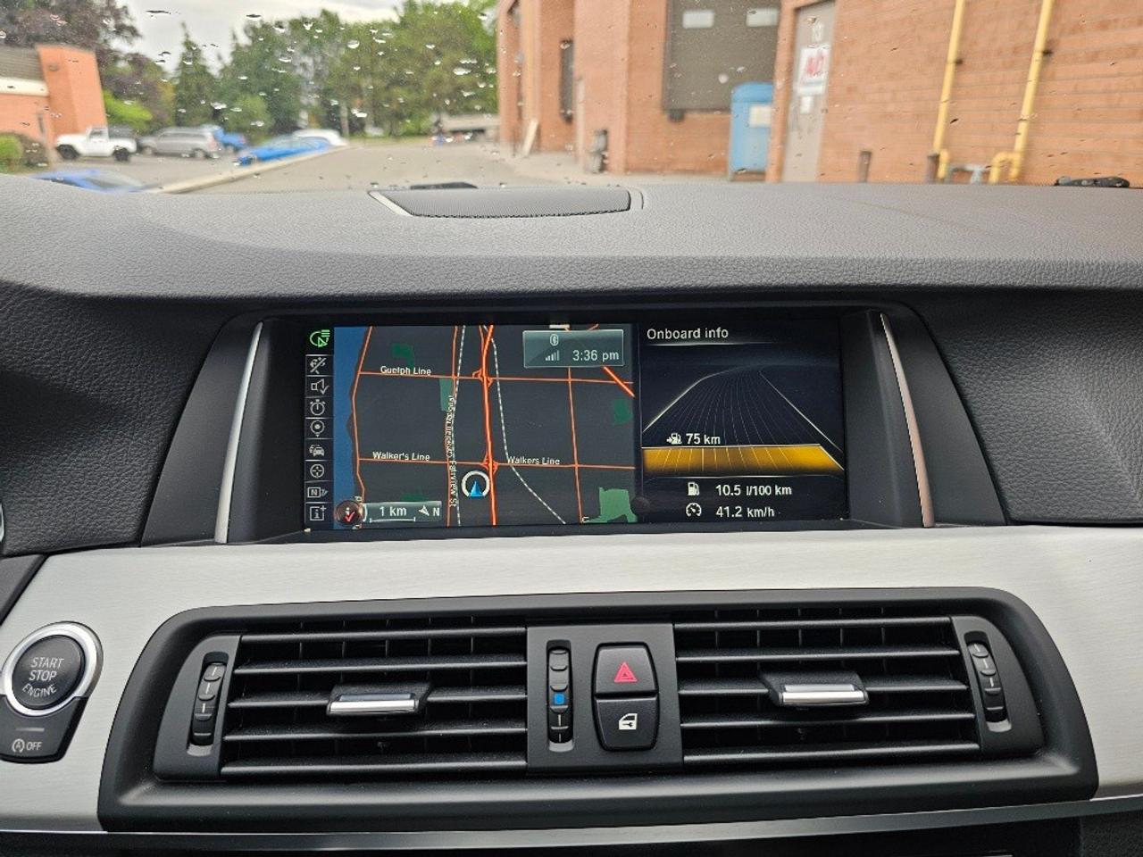 2015 BMW 5 Series 4dr Sdn 528i xDrive AWD Photo