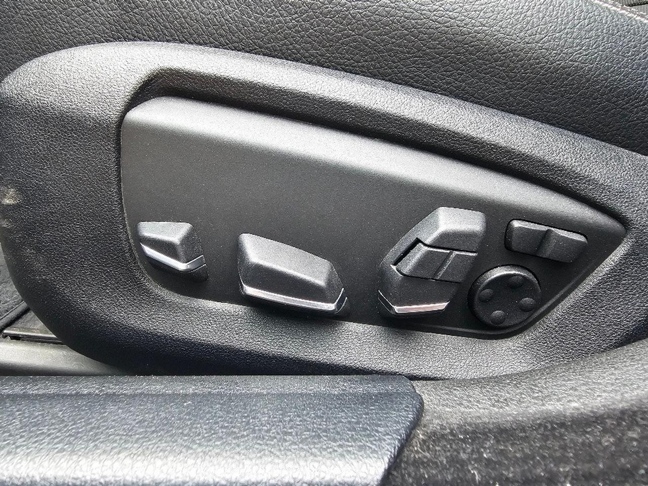 2015 BMW 5 Series 4dr Sdn 528i xDrive AWD Photo