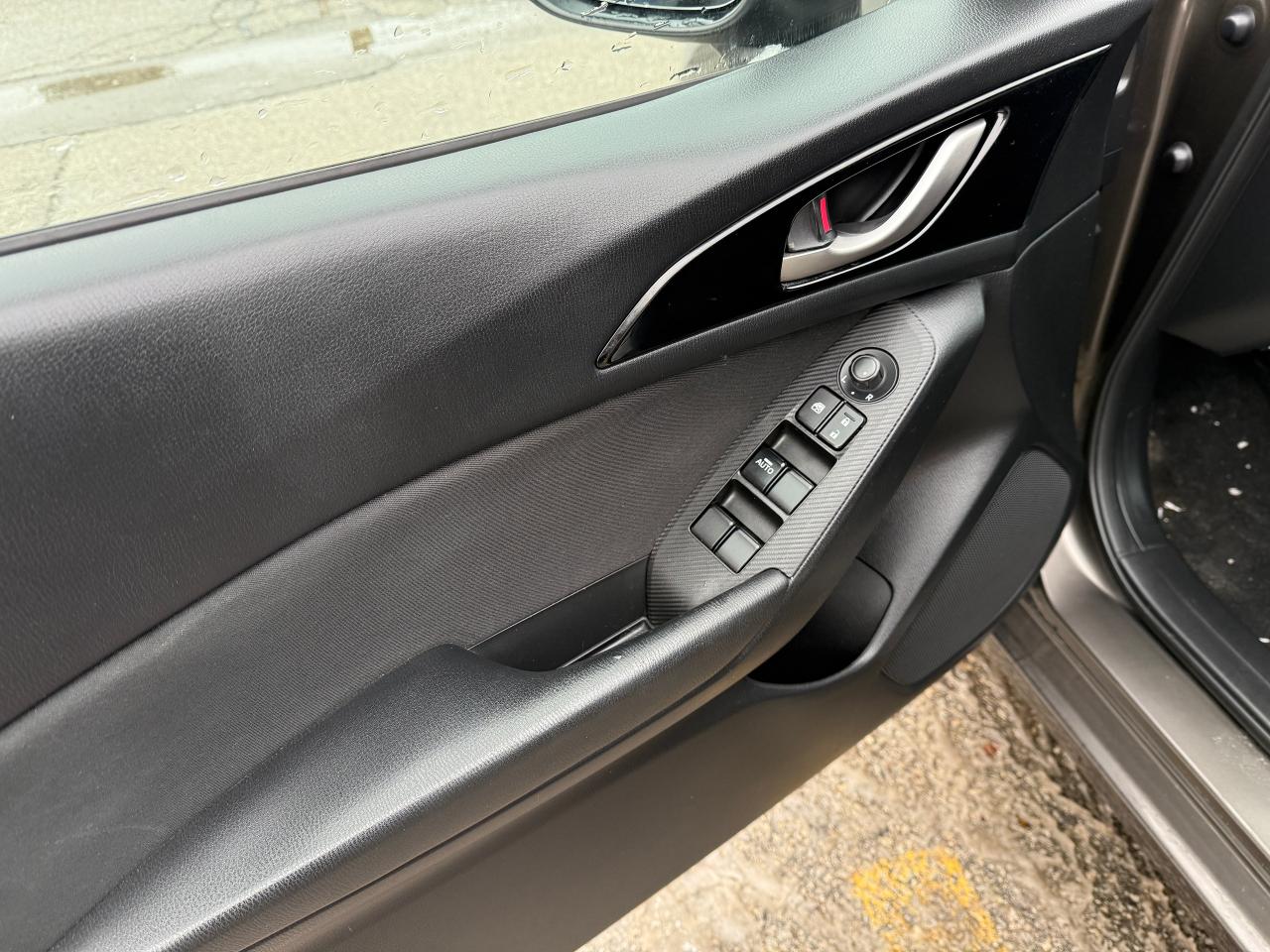 2014 Mazda MAZDA3 4D HB GS SPORT..AUTOMATIC..BLUETOOTH..CERTIFIED! Photo