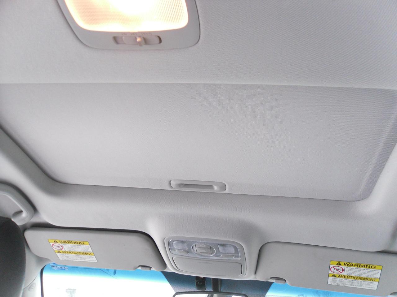 2012 Kia Rondo 4dr Wgn V6 EX w/3rd Row Photo