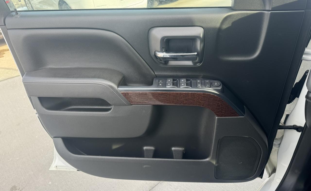 2017 GMC Sierra 1500 4WD CREW CAB 143.5" SLE Photo