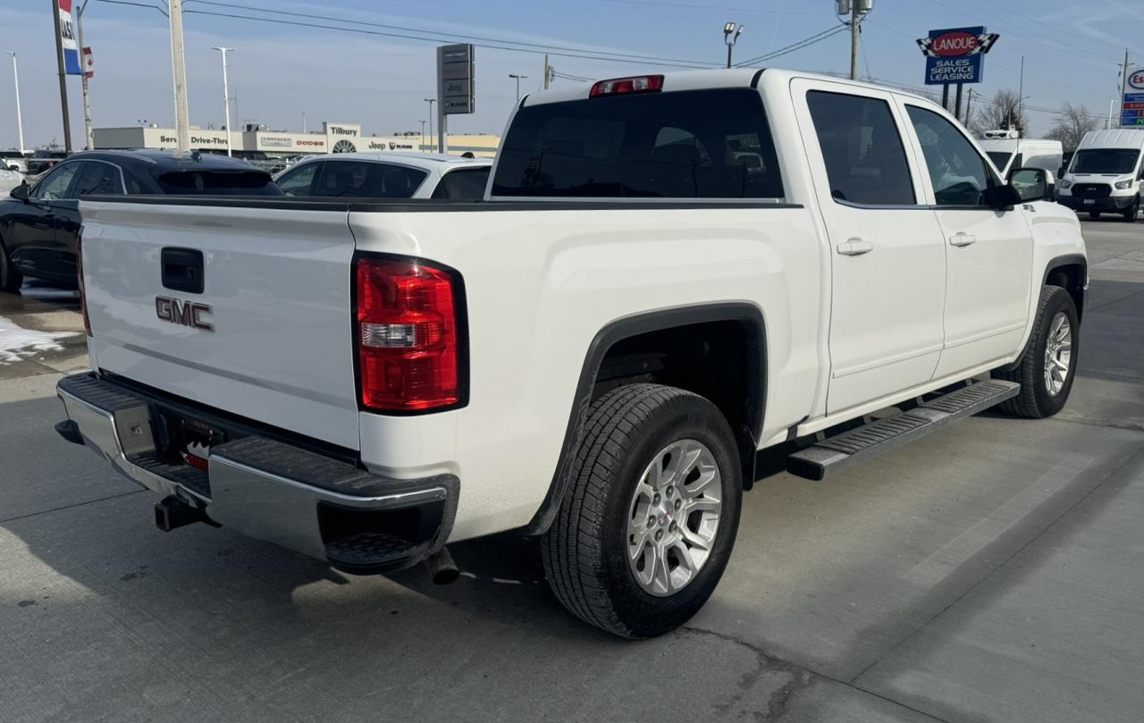 2017 GMC Sierra 1500 4WD CREW CAB 143.5" SLE Photo4
