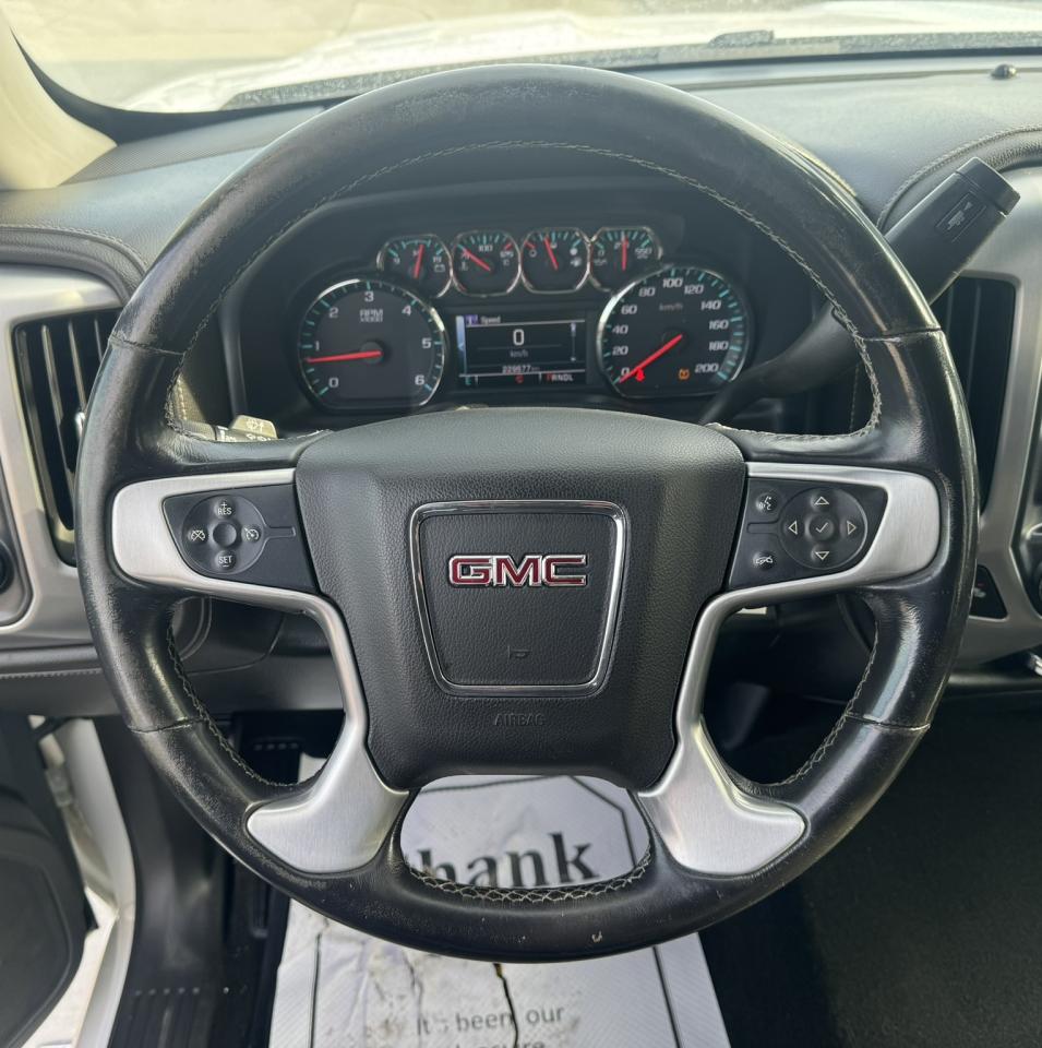 2017 GMC Sierra 1500 4WD CREW CAB 143.5" SLE Photo