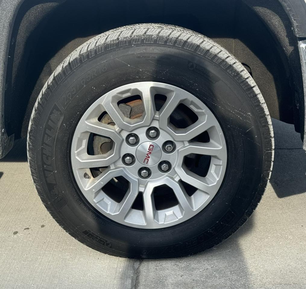 2017 GMC Sierra 1500 4WD CREW CAB 143.5" SLE Photo