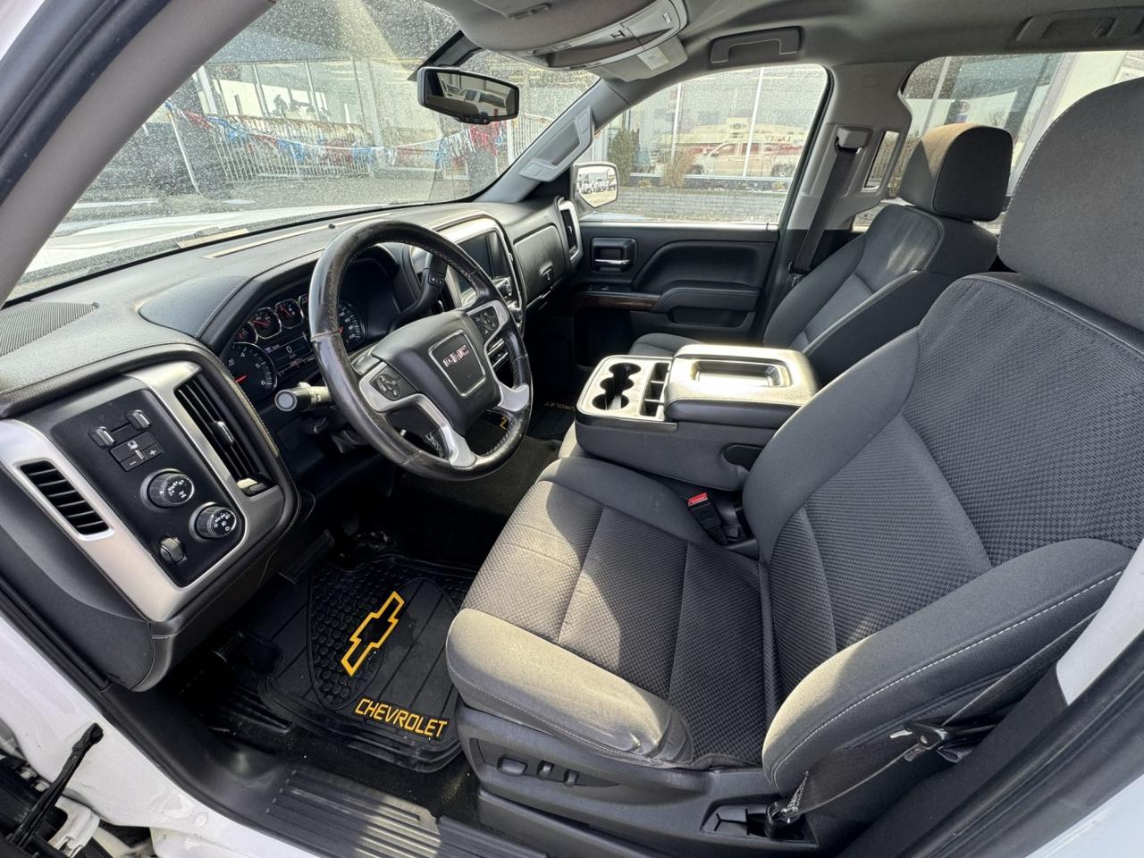 2017 GMC Sierra 1500 4WD CREW CAB 143.5" SLE Photo