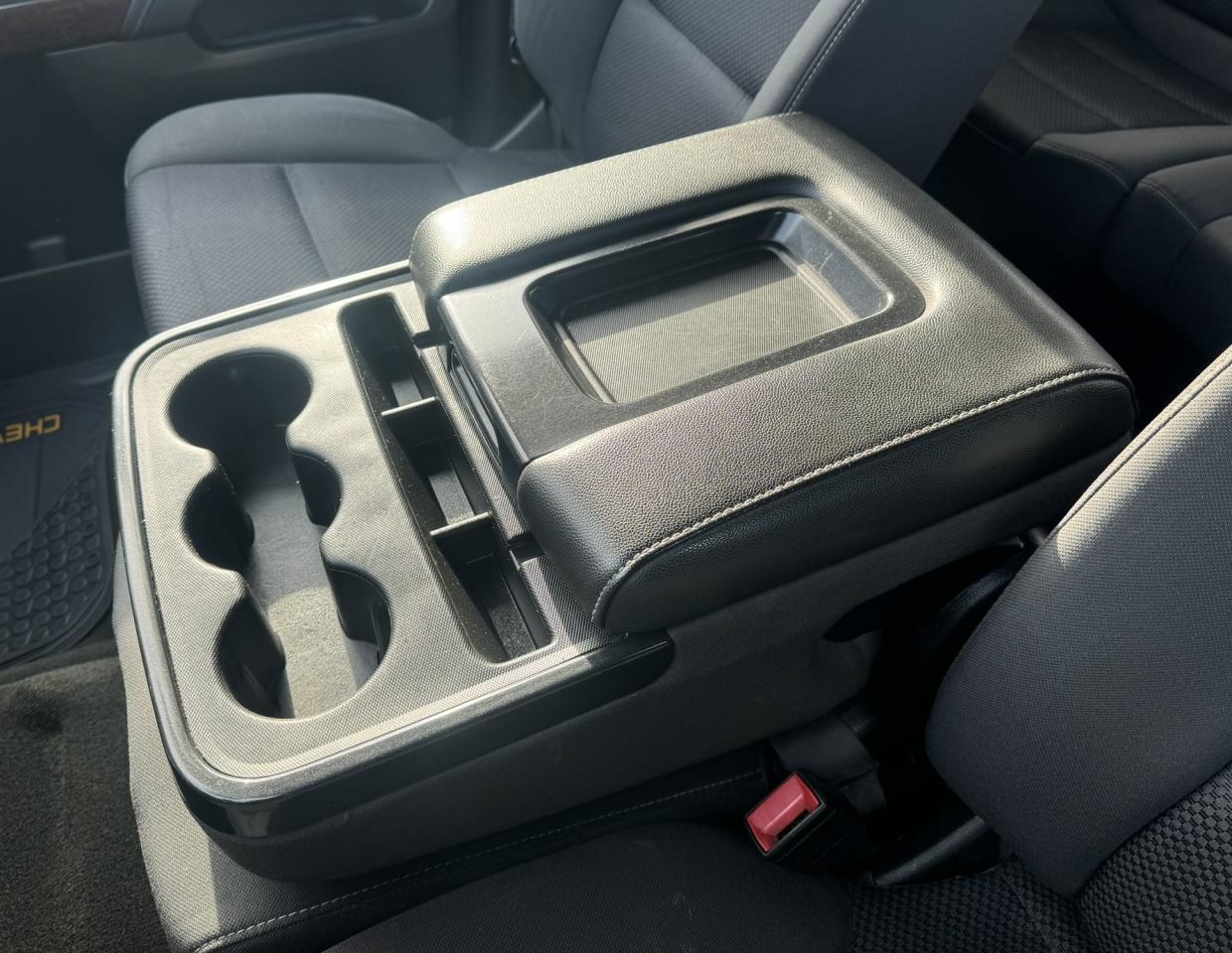 2017 GMC Sierra 1500 4WD CREW CAB 143.5" SLE Photo